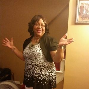 Meet your Posher, Deborah